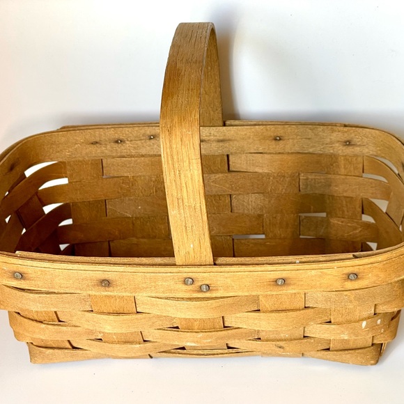 1984 Longaberger Medium Market (Bread) Basket, Easter Basket - Picture 1 of 4